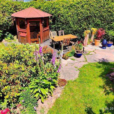 Ferienhaus Marre - Mit Grill, Feuerstelle Und Gartensauna Waldbrunn  Luaran gambar