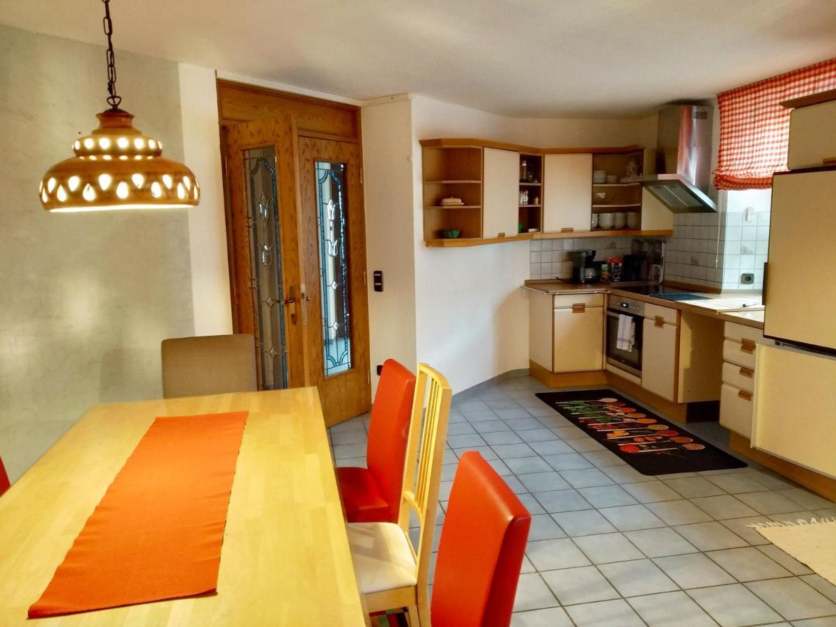 Ferienhaus Marre - Mit Grill, Feuerstelle Und Gartensauna Waldbrunn  Luaran gambar