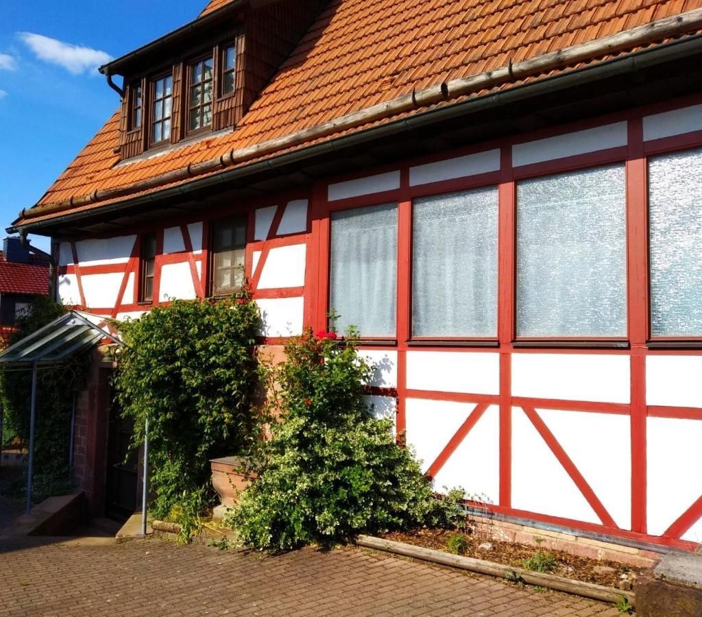 Ferienhaus Marre - Mit Grill, Feuerstelle Und Gartensauna Waldbrunn  Luaran gambar