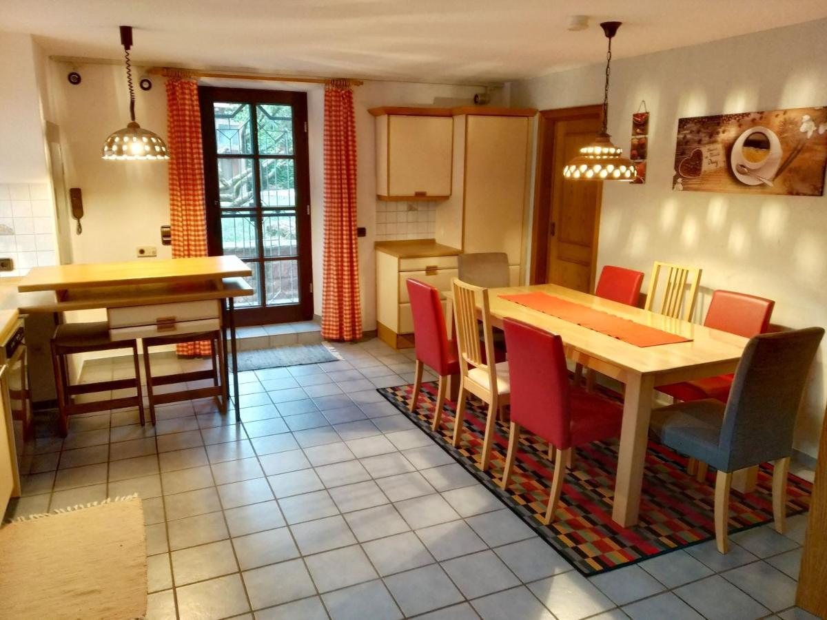 Ferienhaus Marre - Mit Grill, Feuerstelle Und Gartensauna Waldbrunn  Luaran gambar